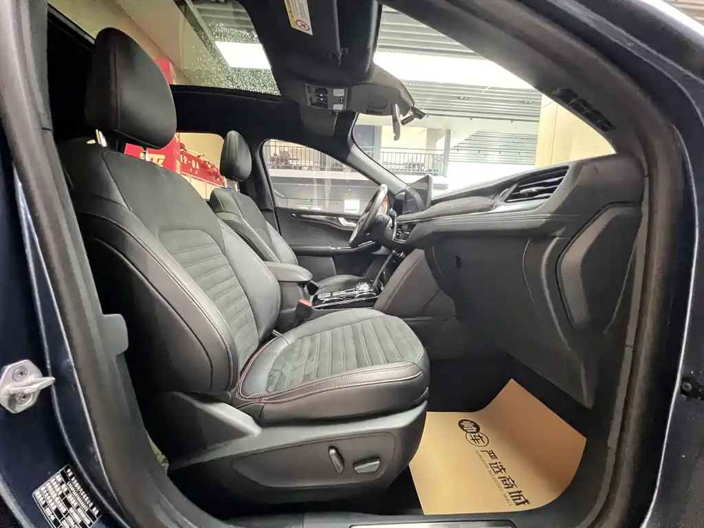 Ford Escape — миниатюра 7