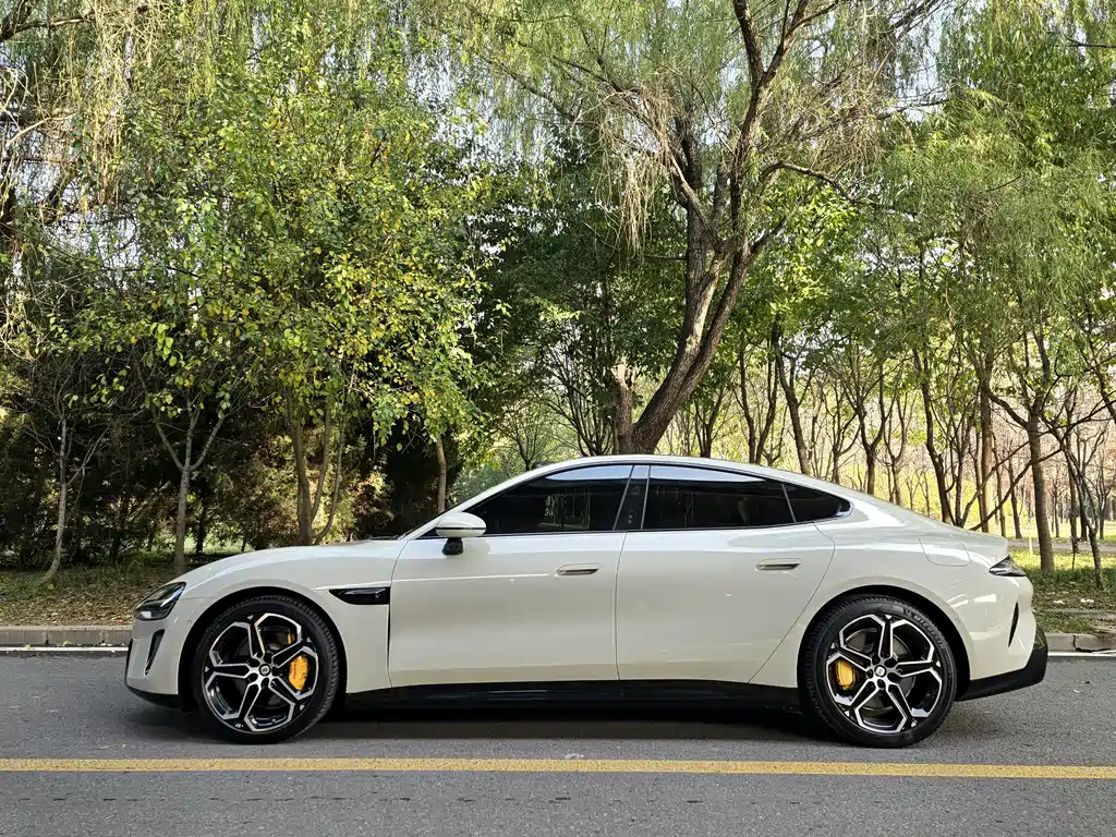 XIAOMI CAR XIAOMI SU7