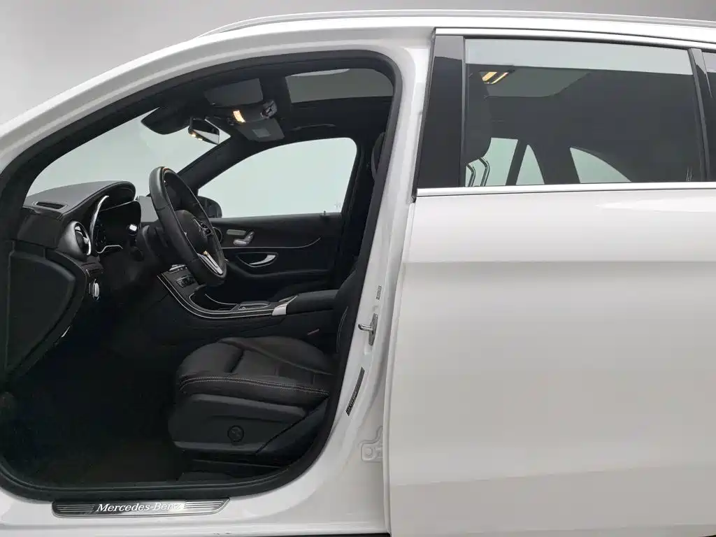 Mercedes-Benz GLC — миниатюра 10