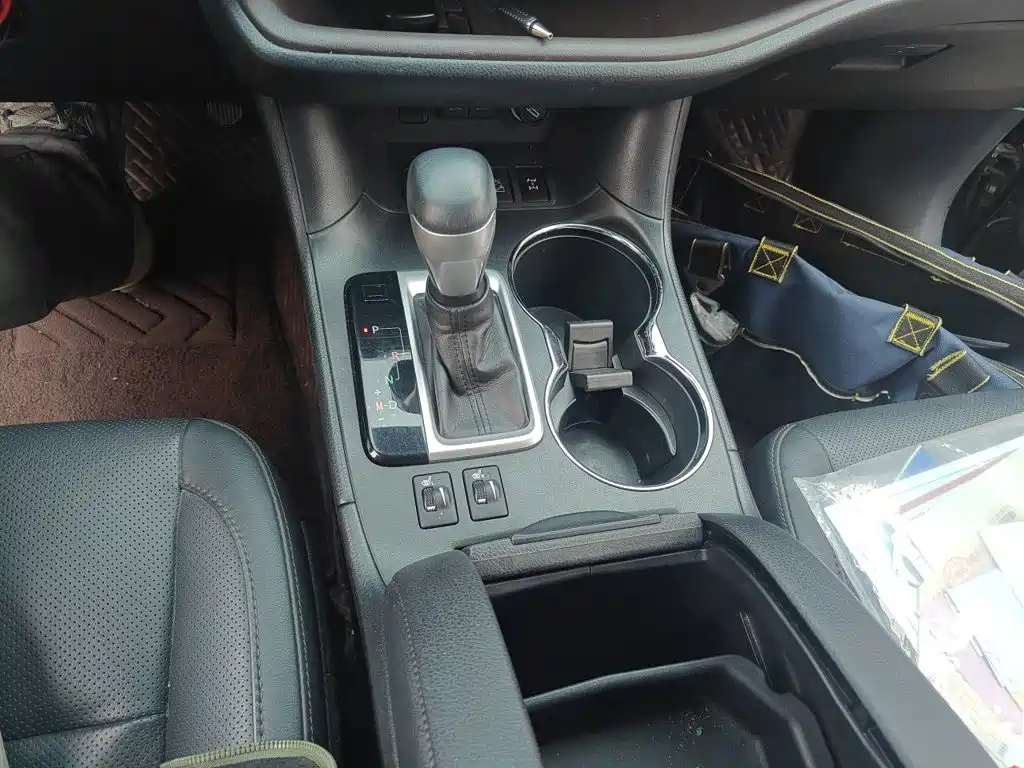 Toyota Highlander — миниатюра 10