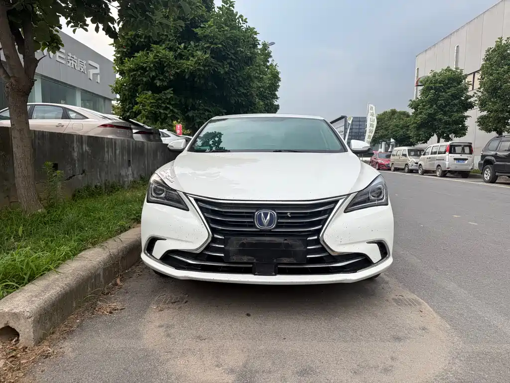 2018 Changan Eado - zdjęcie 1 z 5