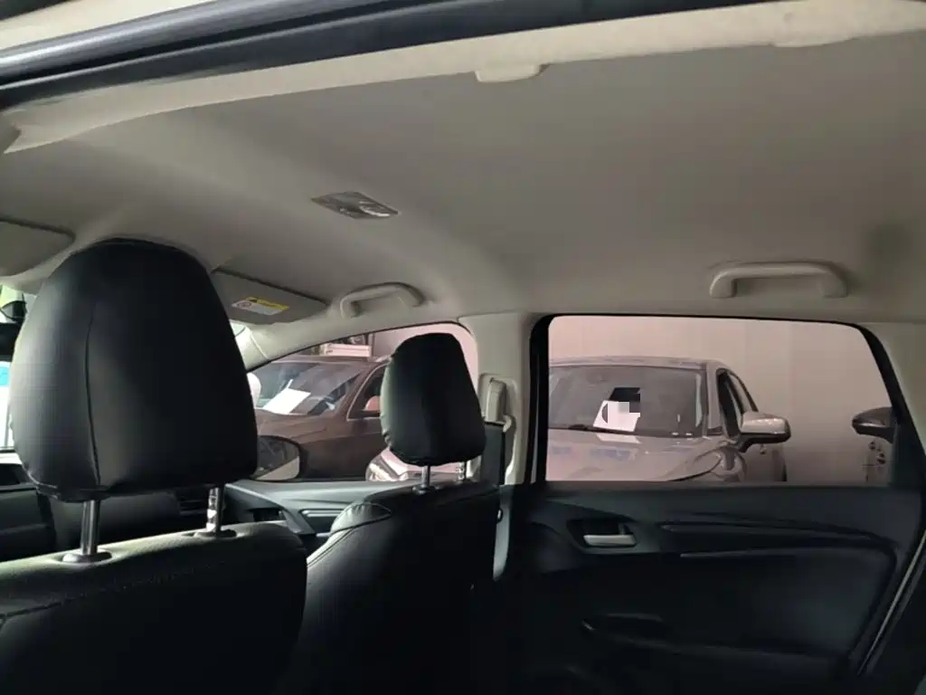 Honda Fit — миниатюра 18