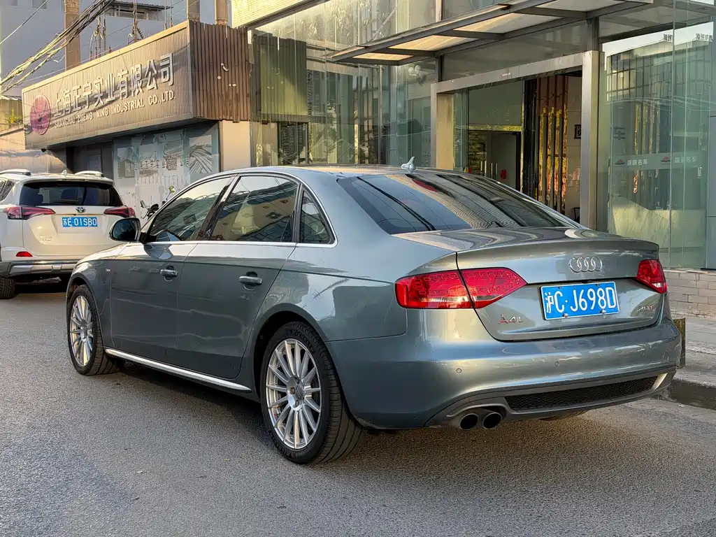 Audi A4L — миниатюра 4