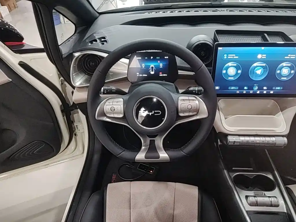 BYD Dolphin — миниатюра 11