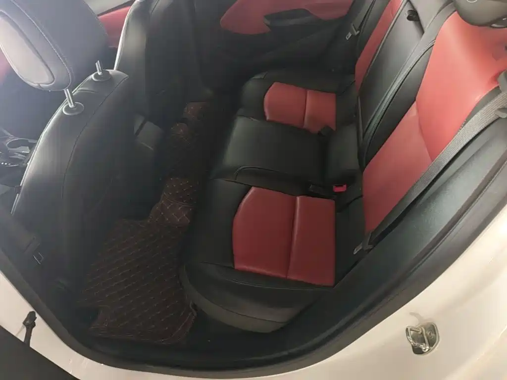 Chevrolet Cruze — миниатюра 17