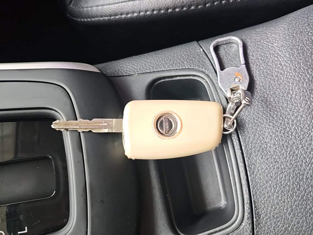 Nissan Sylphy 1.6 л 2024 г. Белый, пробег 31300 км