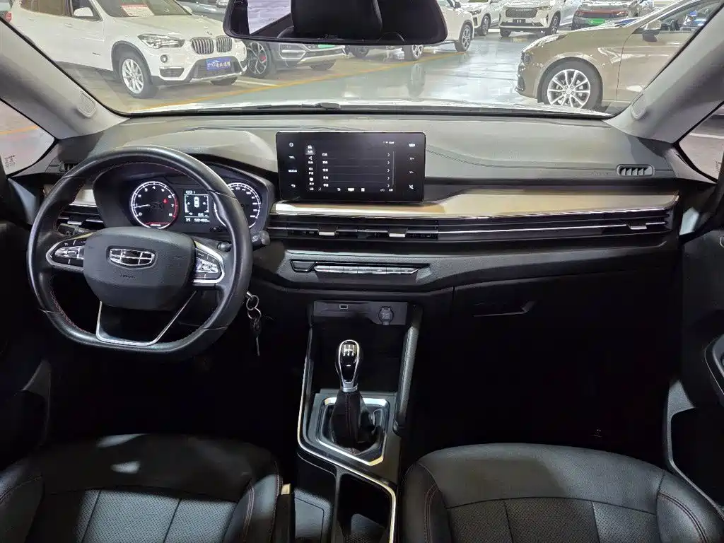 Geely Vision X3 — миниатюра 8