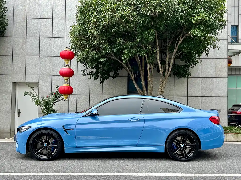 BMW M4 — миниатюра 5