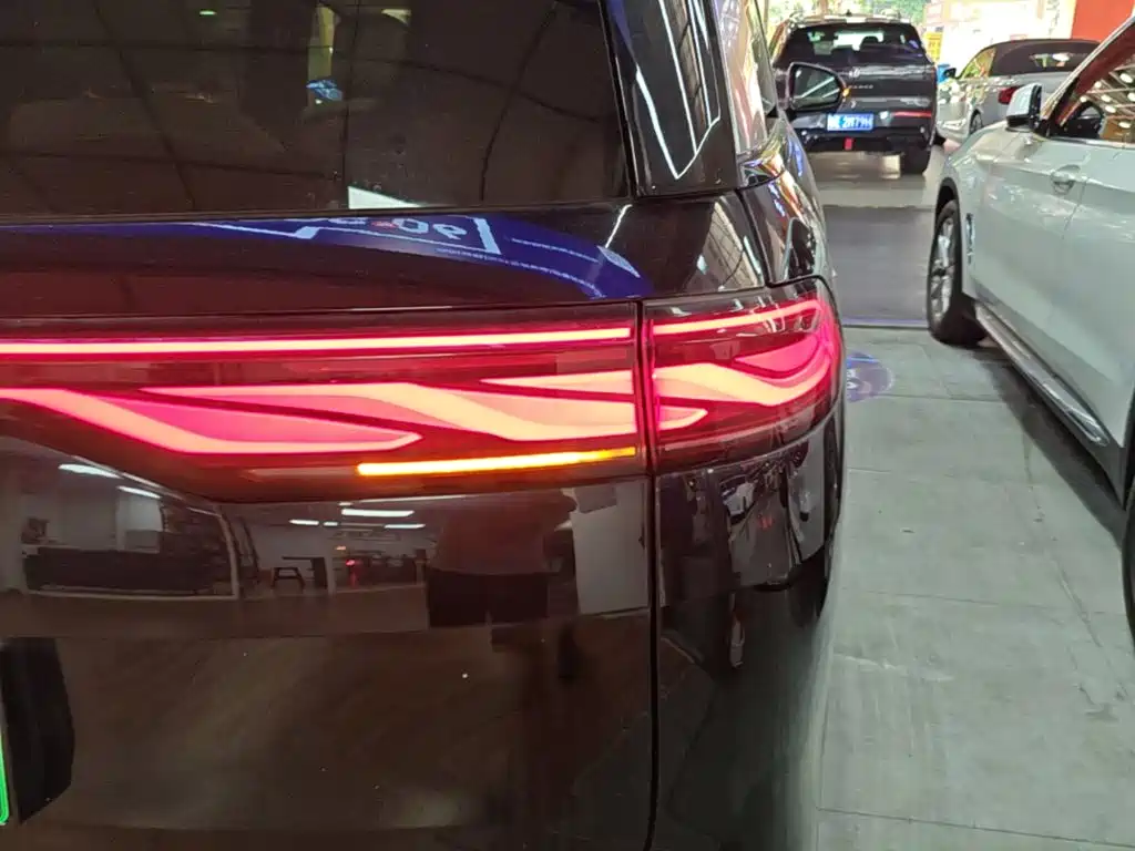 BYD Xia — миниатюра 8