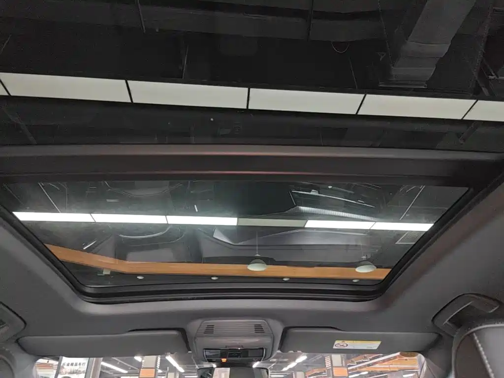 Audi Q4 e-tron — миниатюра 14