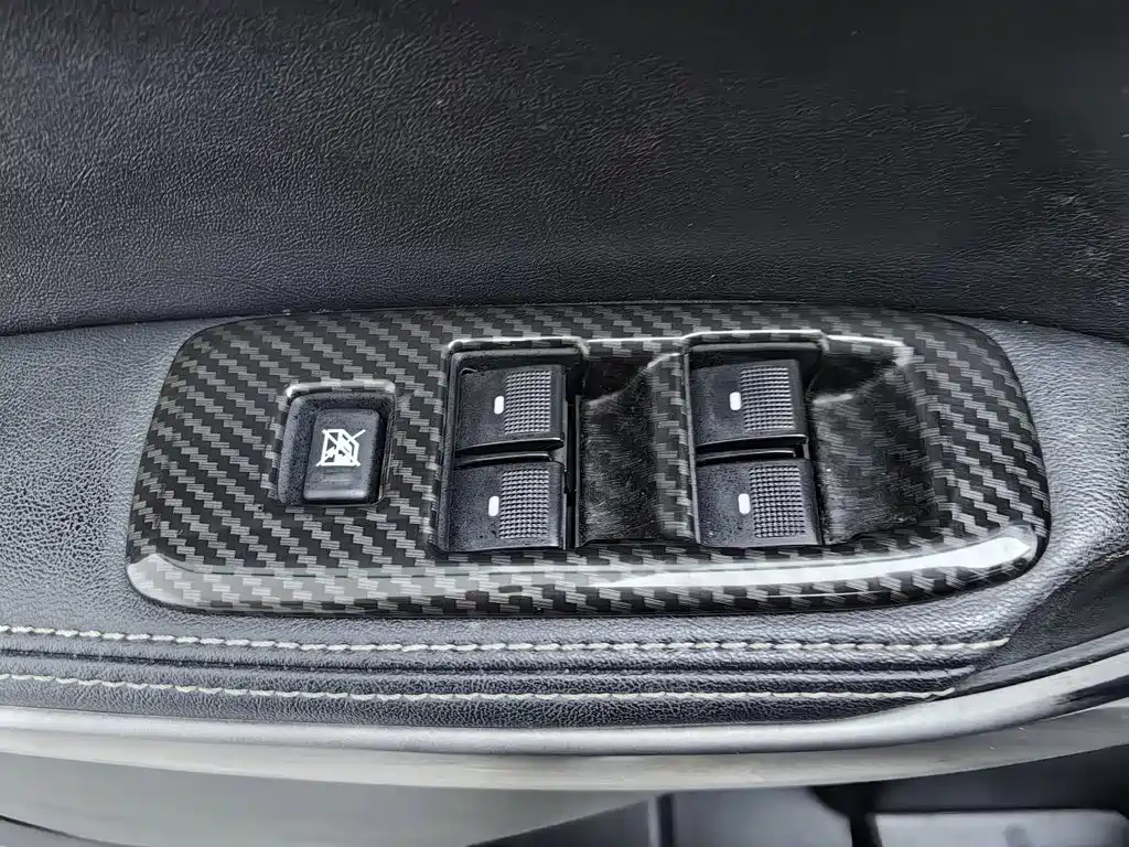 Ford Everest — миниатюра 9