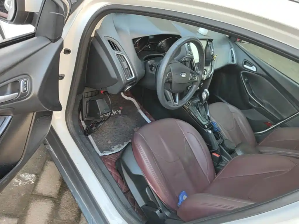 Ford Focus — миниатюра 16