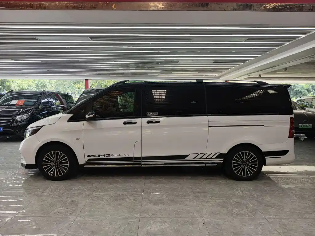 Mercedes-Benz Vito 2021 2.0T 7 мест