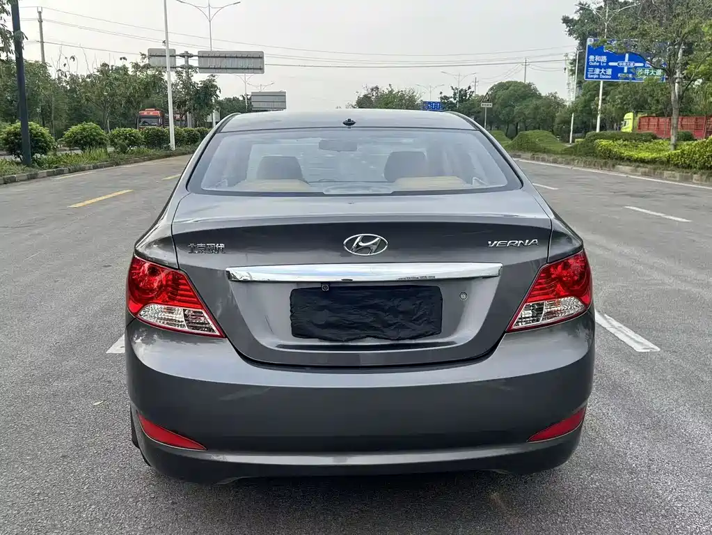 Hyundai Verna Sedan 1.4L Manual Standard Type GL, фото 6