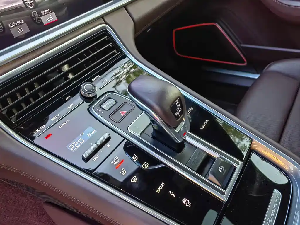 Porsche Panamera — миниатюра 12