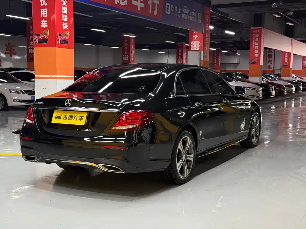 Mercedes-Benz E-Class — миниатюра 5