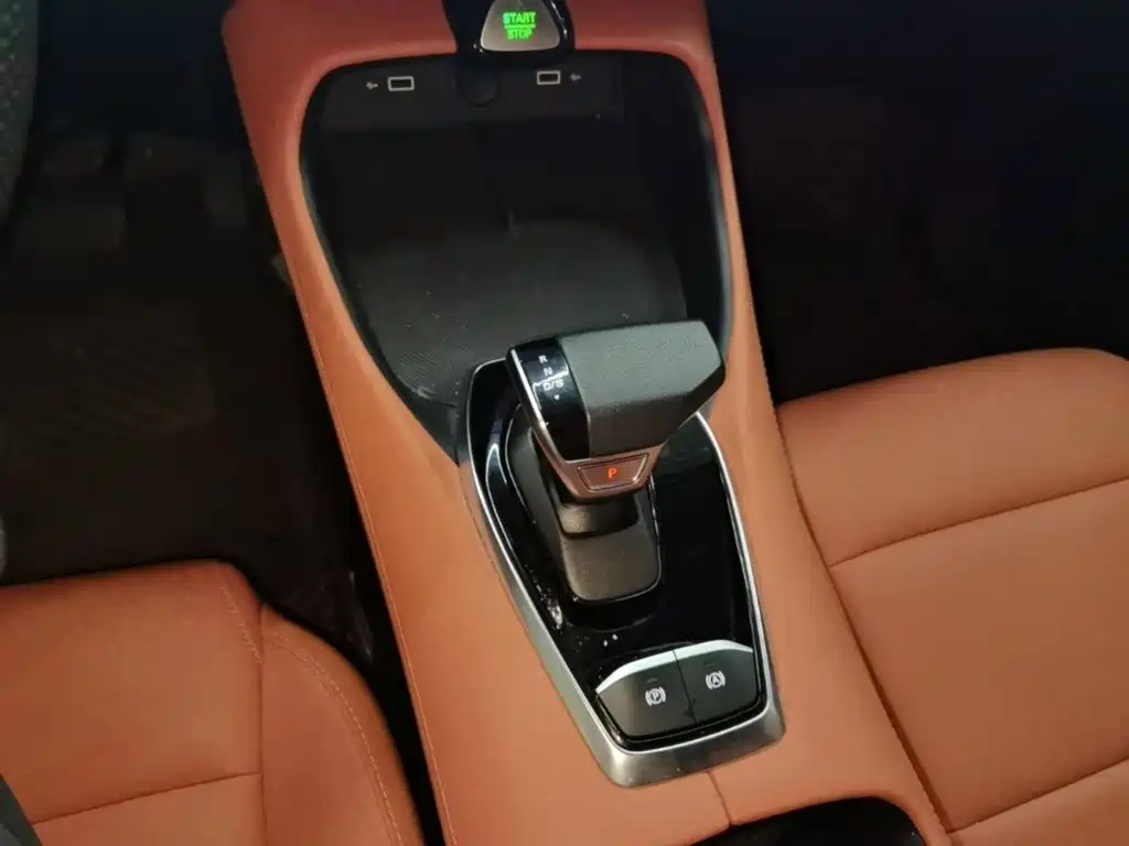 MG MG5 — миниатюра 14