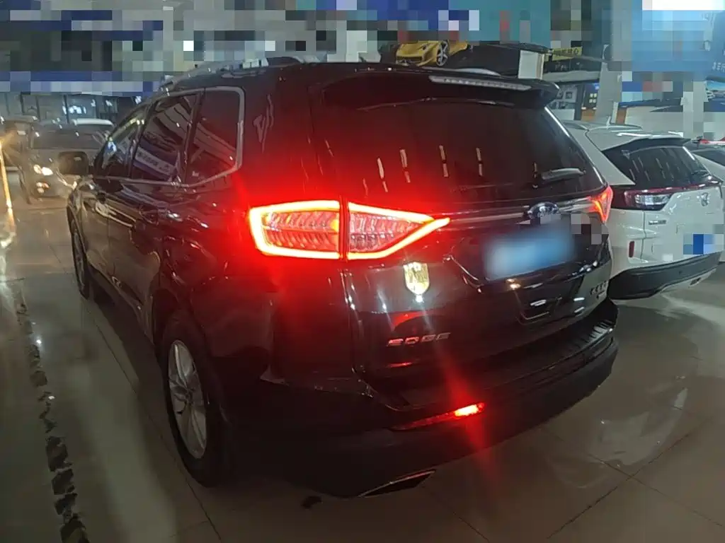Ford Edge — миниатюра 5