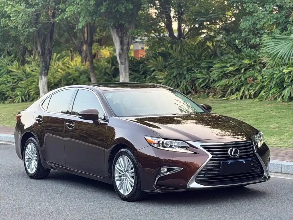 Lexus ES — миниатюра 3