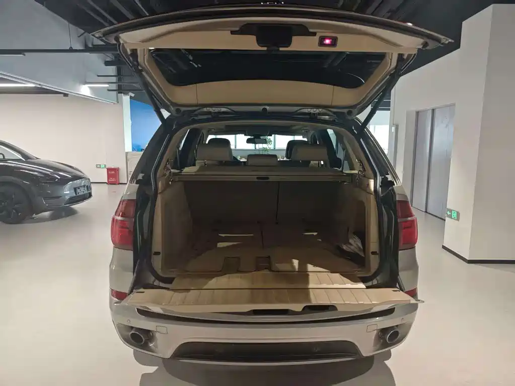 BMW X5 (Import) — миниатюра 7