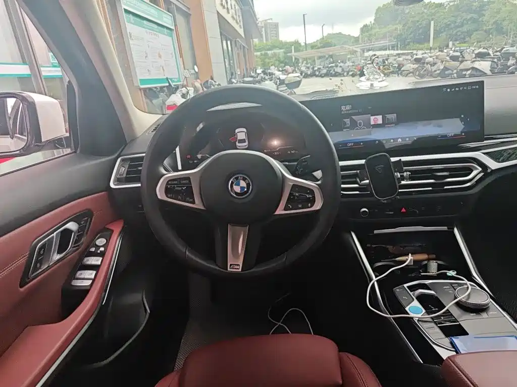 BMW i3 — миниатюра 11