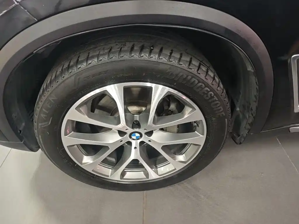 BMW X5 (Import) — миниатюра 23