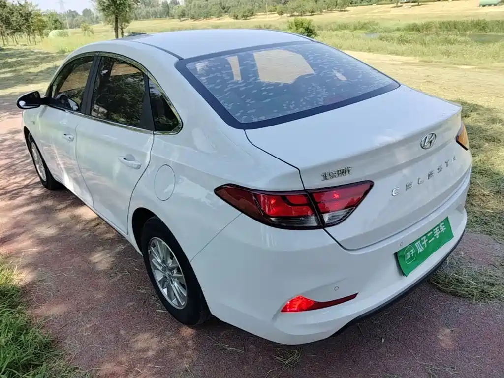 Hyundai Elantra — миниатюра 5