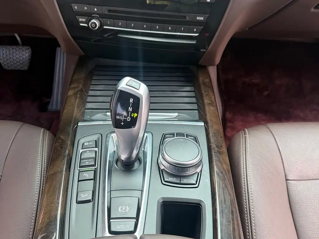 BMW X5 (Import) — миниатюра 21