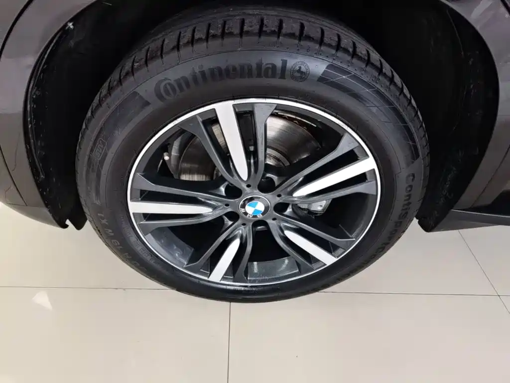 BMW X5 (Import) — миниатюра 23