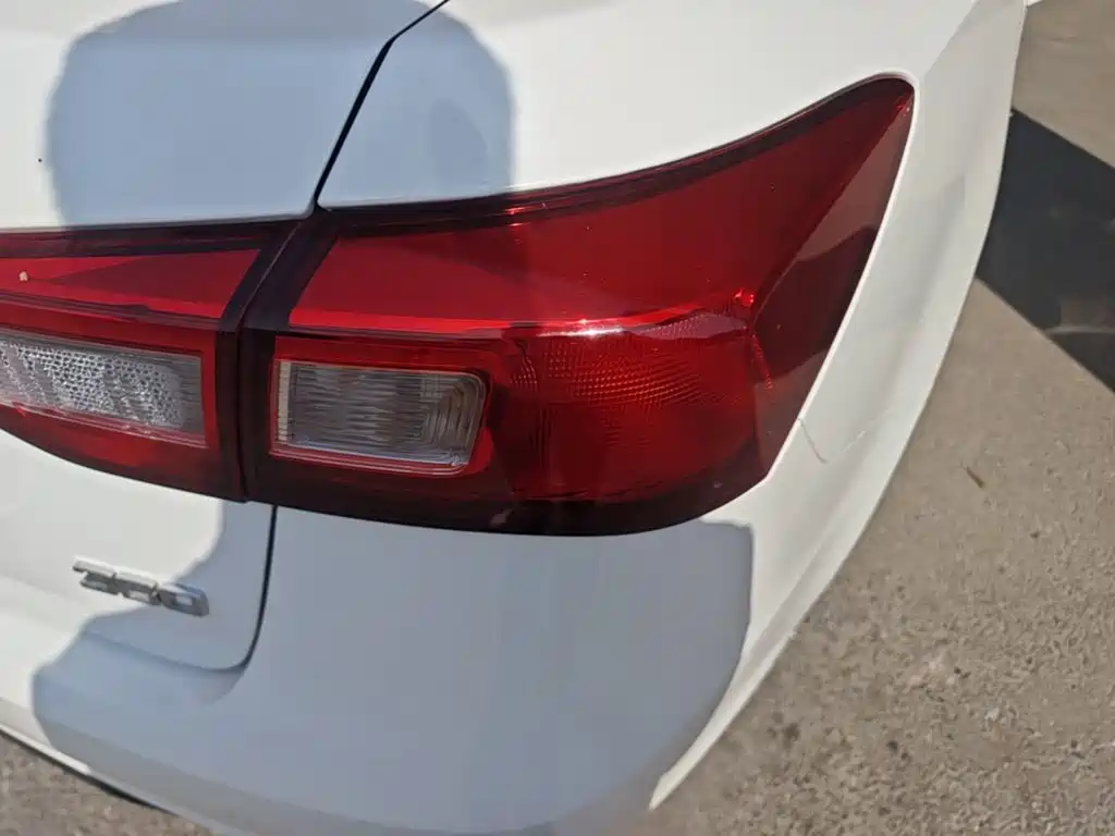 Roewe 360 — миниатюра 8