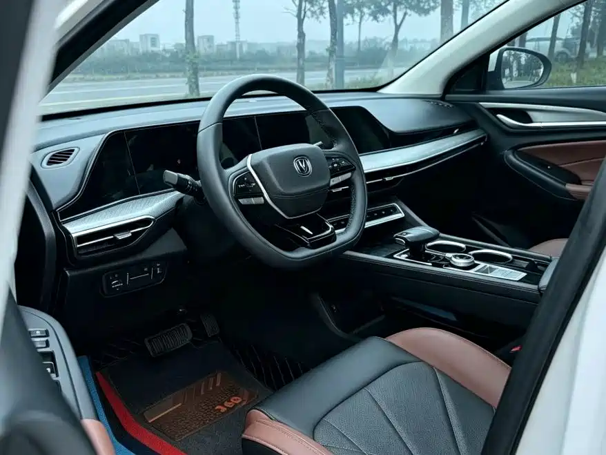 Changan Eado — миниатюра 5