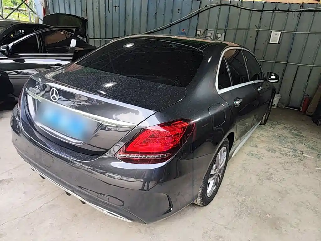 Mercedes-Benz C-Class — миниатюра 7