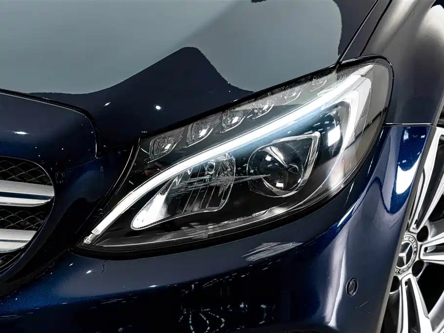 Mercedes-Benz C-Class — миниатюра 4