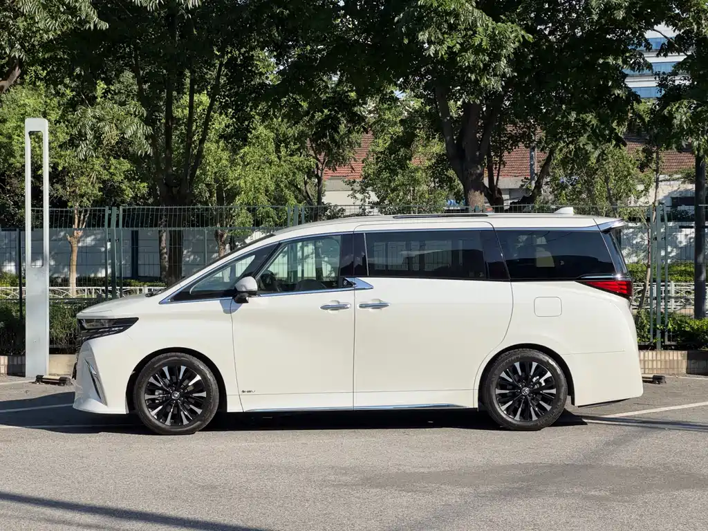 Toyota Alphard 2024 2.5L Premium