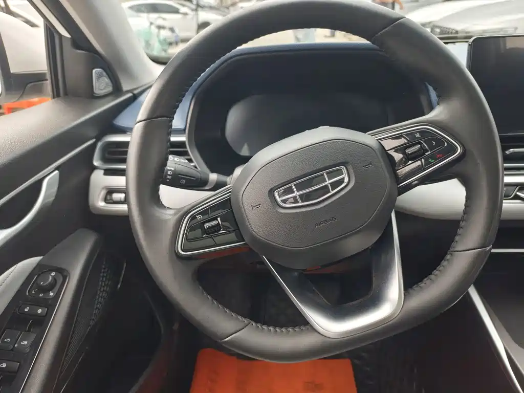 Geely Emgrand — миниатюра 6