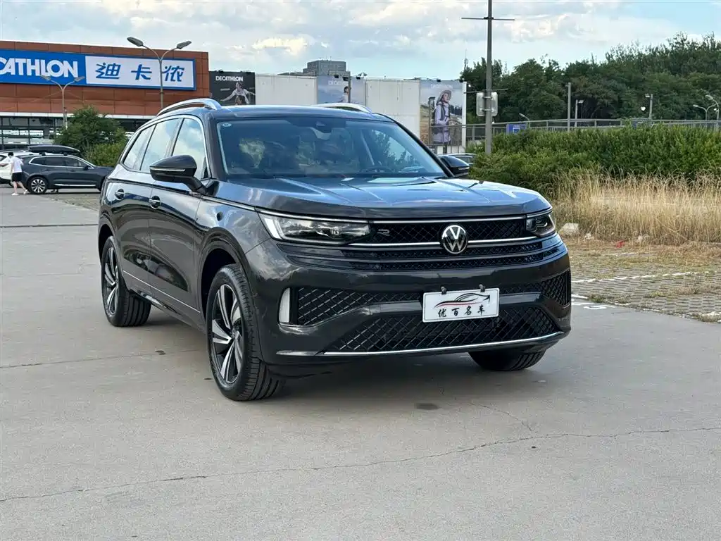 Volkswagen Tavendor 2024 380TSI R-Line