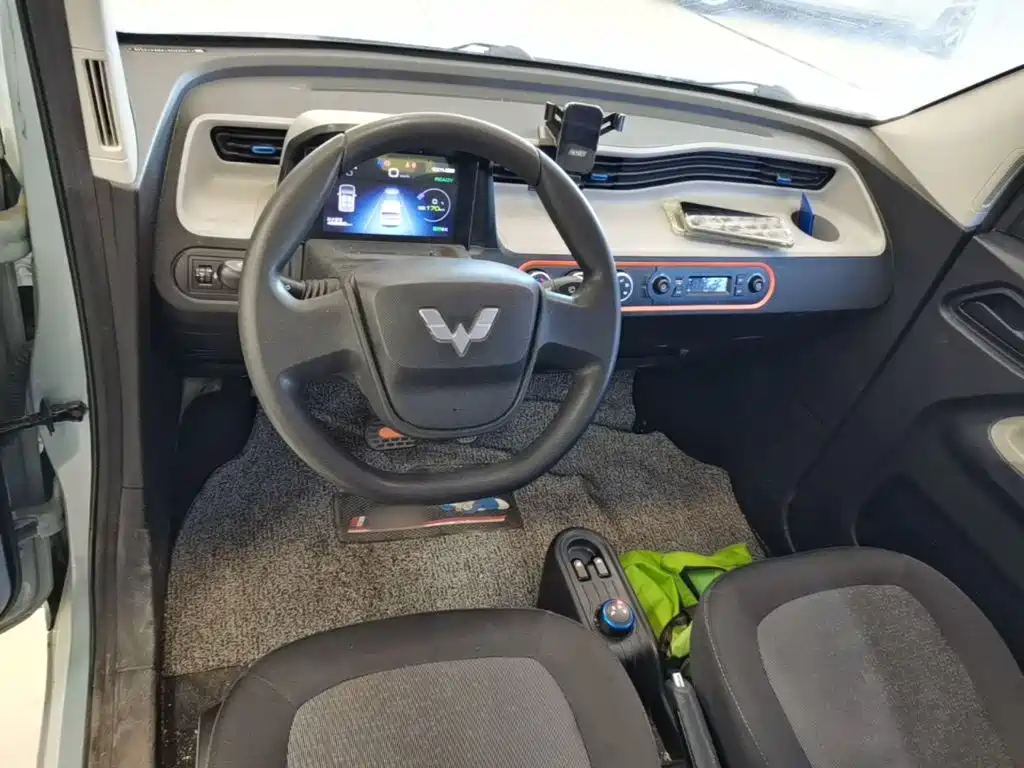 Wuling MINIEV — миниатюра 10