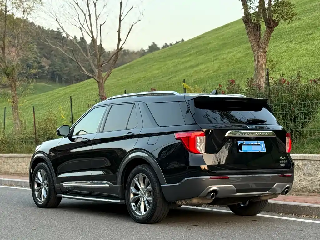 FORD EXPLORER
