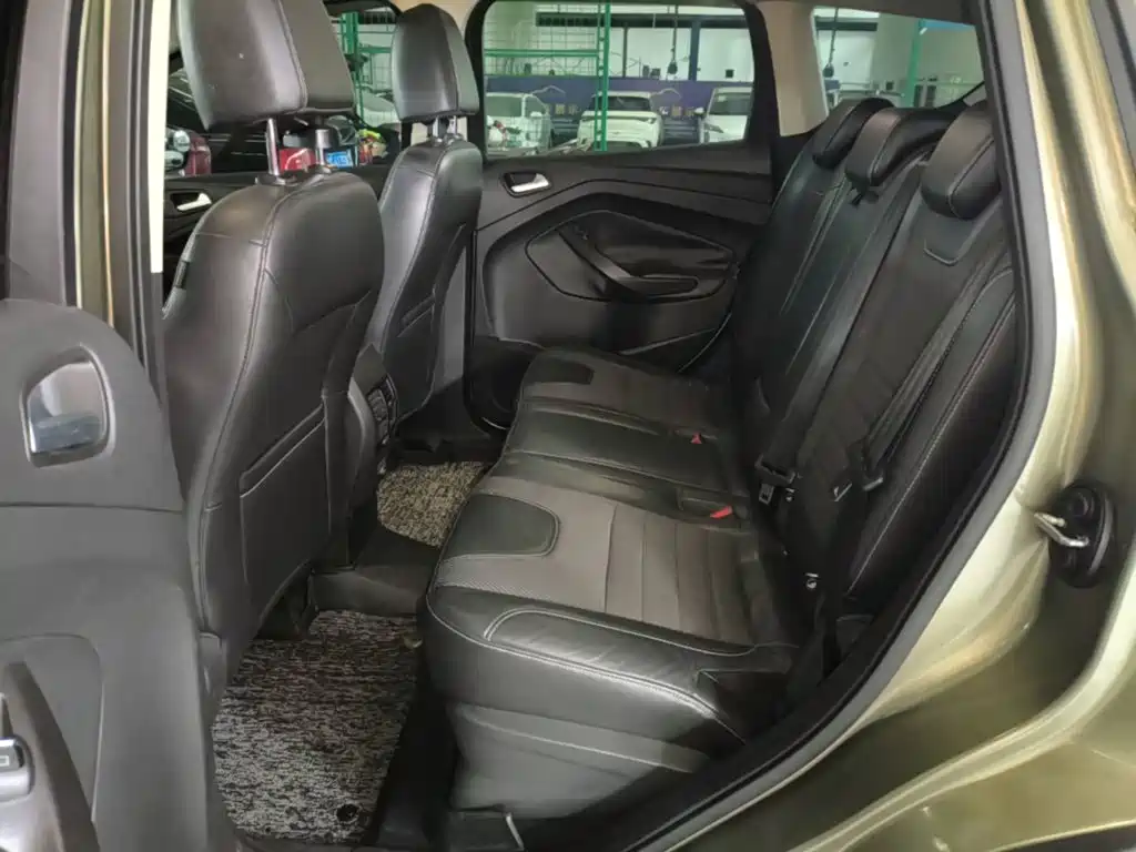 Ford Kuga — миниатюра 17