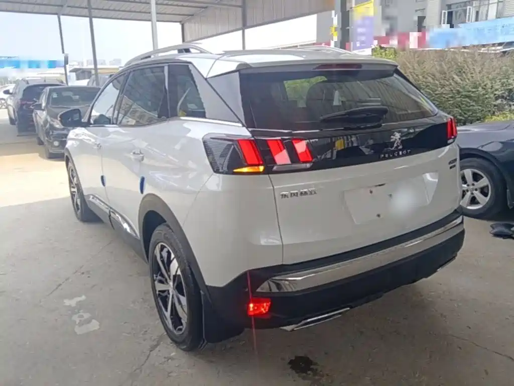 Peugeot 4008 — миниатюра 5