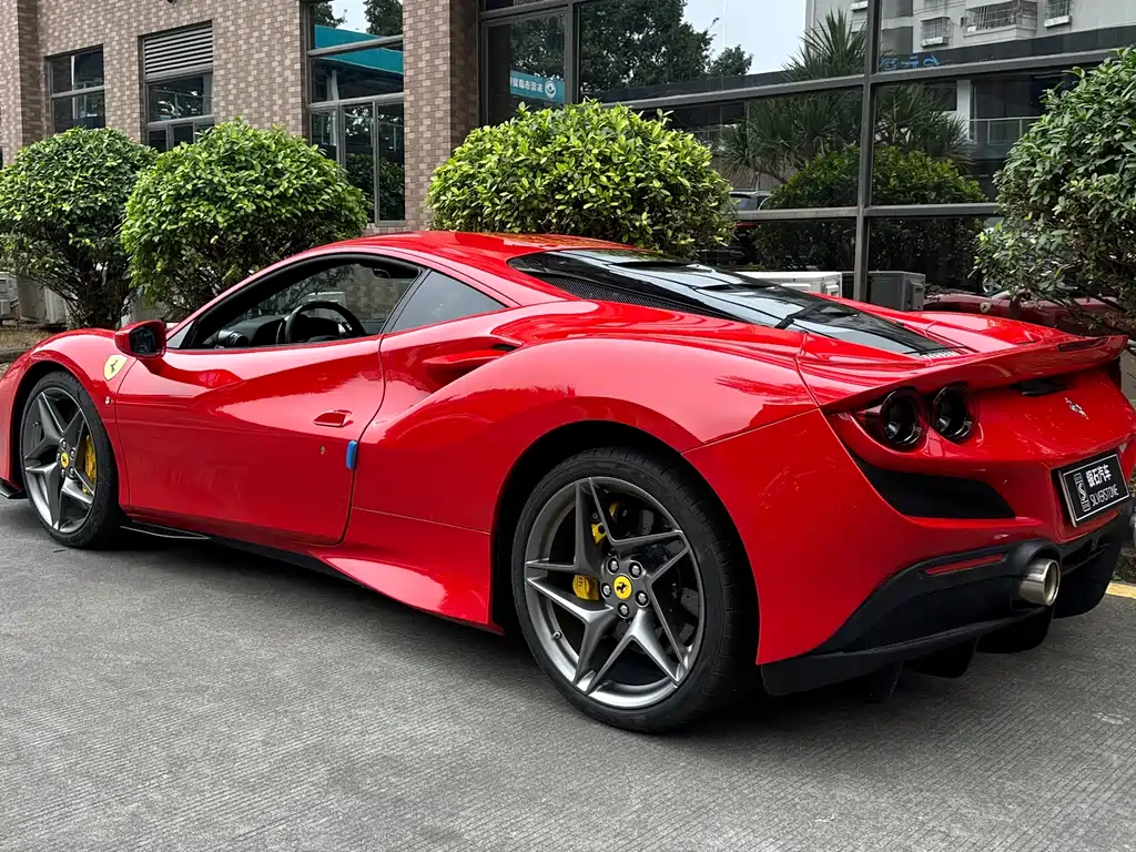 Ferrari F8 Tributo 3.9T V8, фото 3