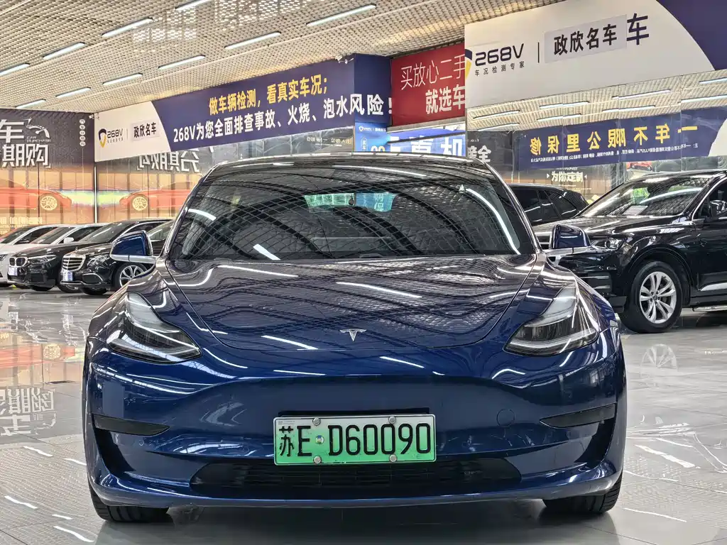 Tesla Model 3 — миниатюра 2