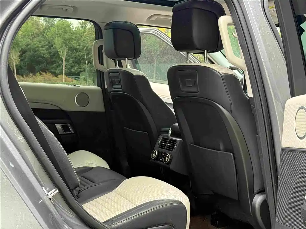 Land Rover Discovery — миниатюра 6