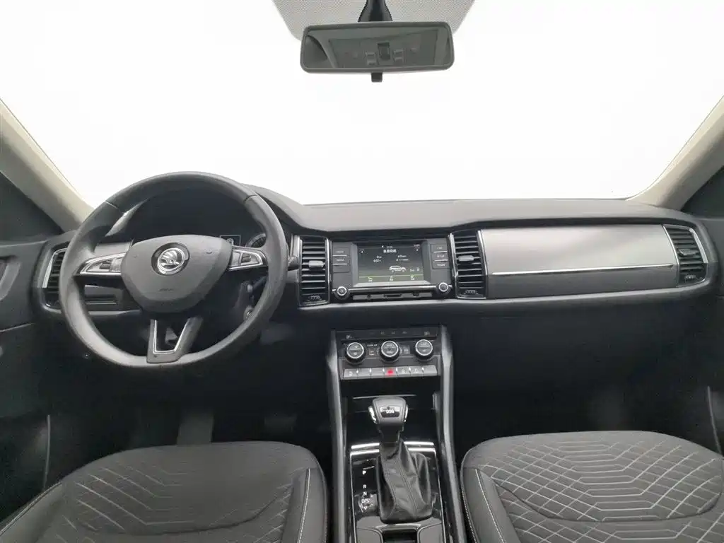 Skoda Kodiaq 2017 TSI330 5 мест Comfort