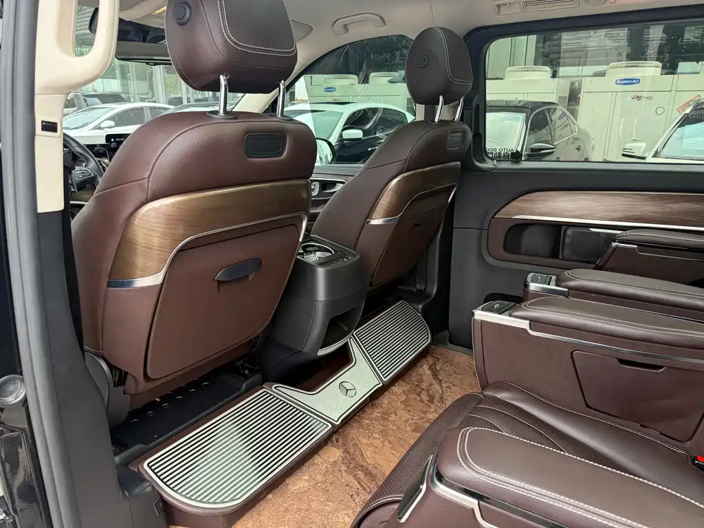 Mercedes-Benz V-Class — миниатюра 10