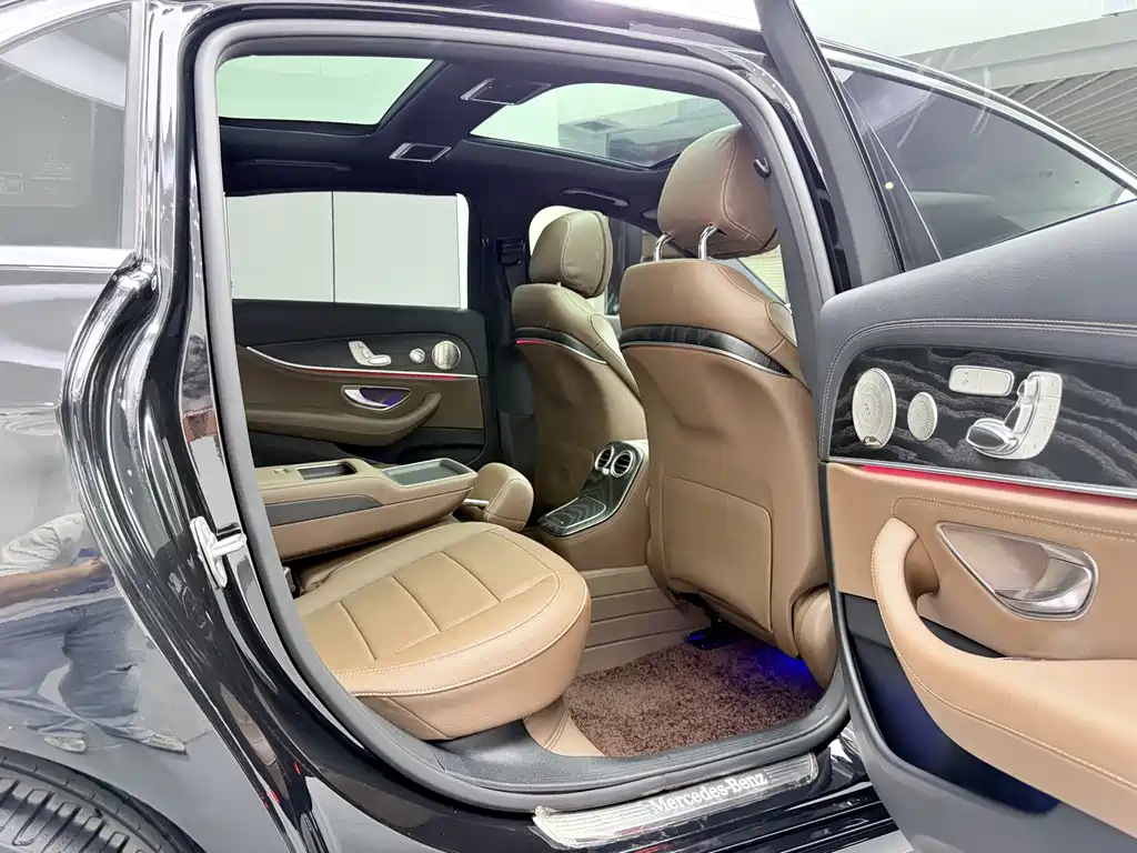 Mercedes-Benz E-Class — миниатюра 36