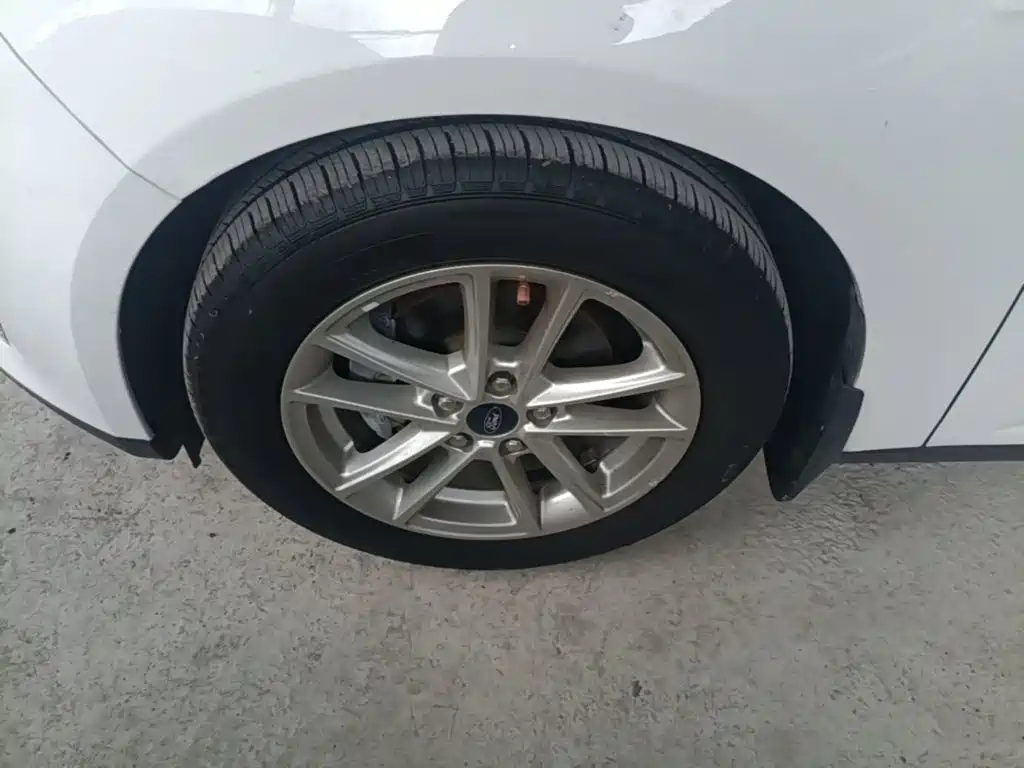 Ford Focus — миниатюра 23