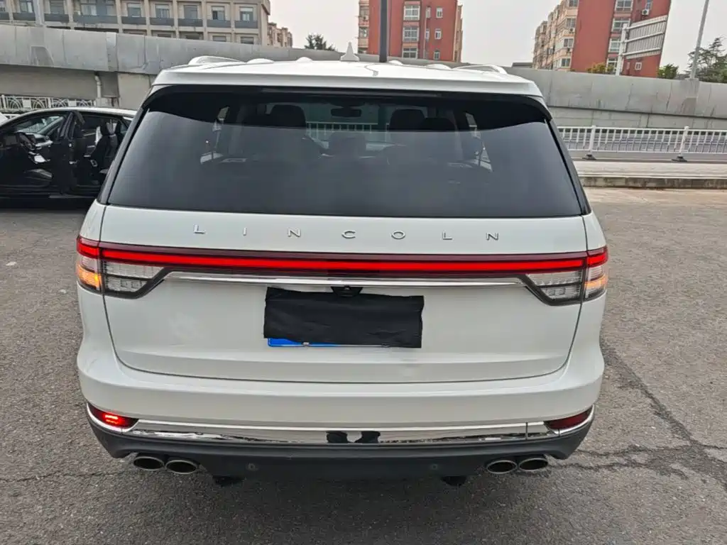 Lincoln Aviator (Import) — миниатюра 6