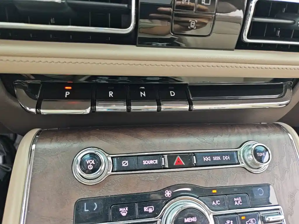 Lincoln Aviator (Import) — миниатюра 14