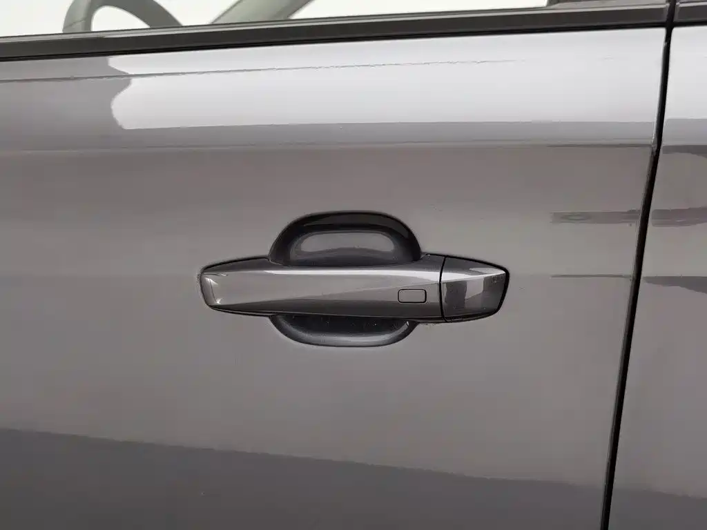 Roewe RX5 — миниатюра 18